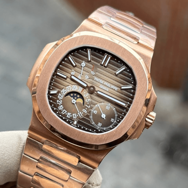 Patek Philippe Replica NAUTILUS 5712 Rose Gold - Image 2