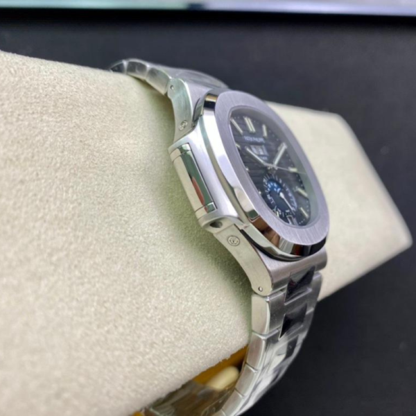 Patek Philippe Replica NAUTILUS 5726 - Image 4