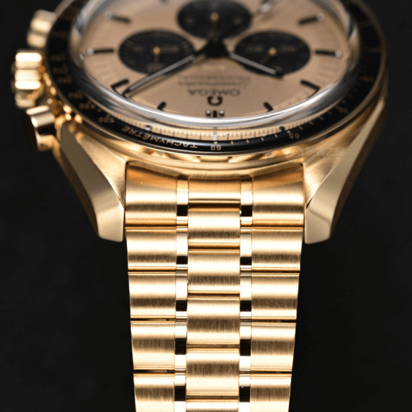 Replica Omega 42MM Speedmaster Moonwatch Gold - Image 3