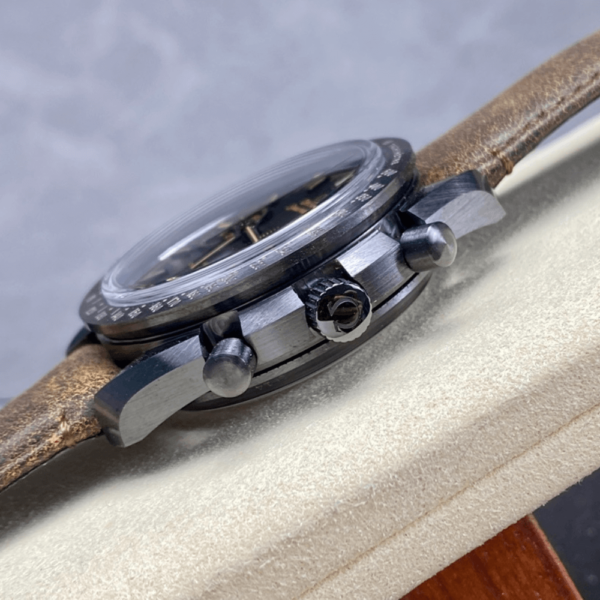 Replica Omega 44.25MM Speedmaster Dark Side of the Moon -Black Gold - Image 3