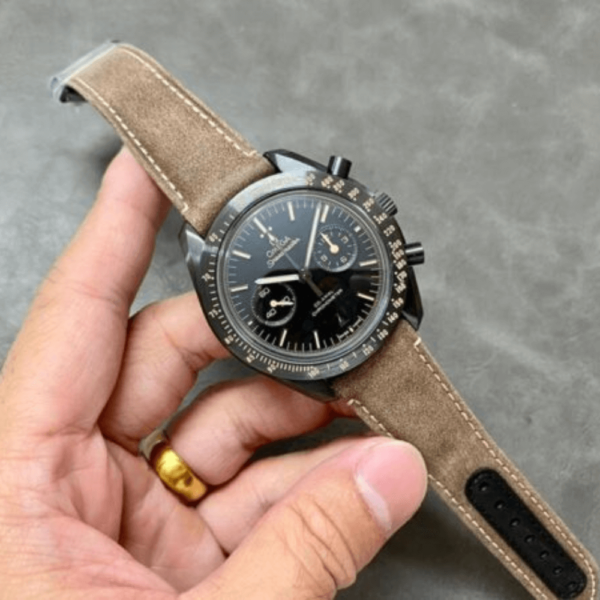 Replica Omega 44.25MM Speedmaster Dark Side of the Moon -Black Gold - Image 4