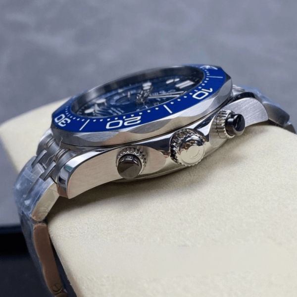 Replica Omega 44MM Seamaster Diver 300M Chronograph - Image 4
