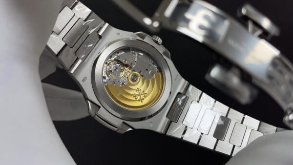 Replica Patek Philippe NAUTILUS 5811 - Image 4