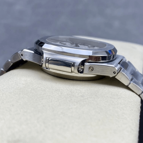 Replica Patek Philippe NAUTILUS 5980 White Dial - Image 4