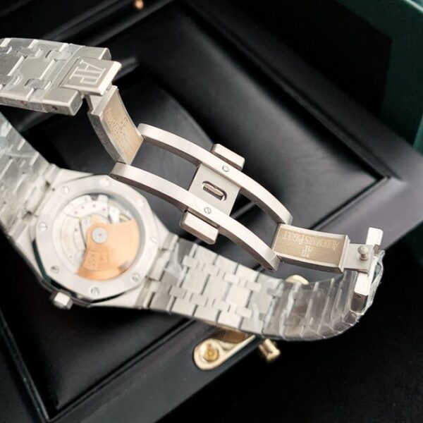 Replica Audemars Piguet Royal Oak 15450 Diamond Case - Image 6