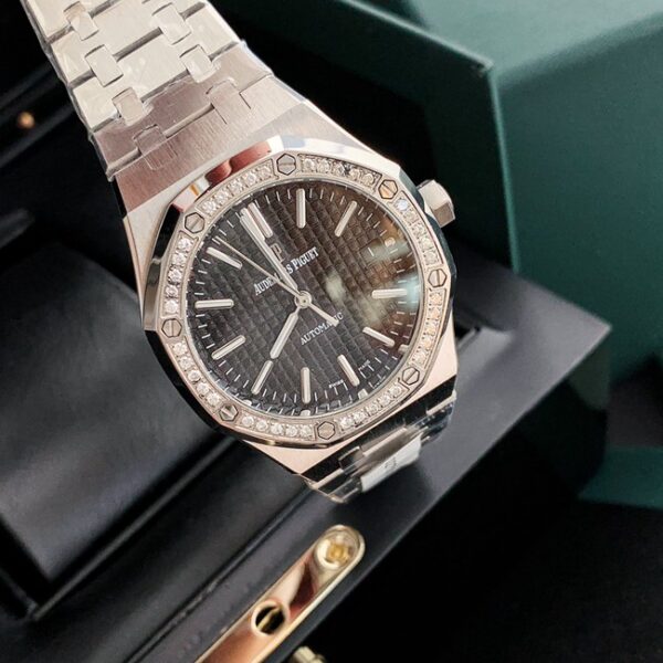 Replica Audemars Piguet Royal Oak 15451 Diamond Case - Image 4