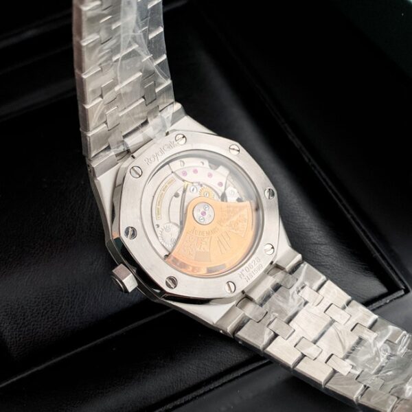 Replica Audemars Piguet Royal Oak 15451 Diamond Case - Image 6