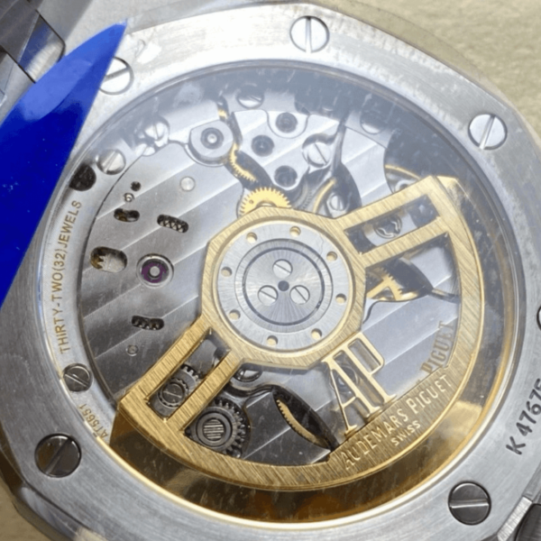 Replica Audemars Piguet Royal Oak 15500 KAWS - Image 6