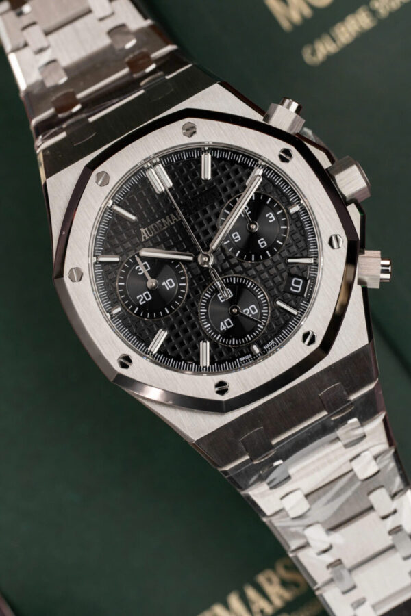 Replica Audemars Piguet Royal Oak 26240 Black Dial - Image 2