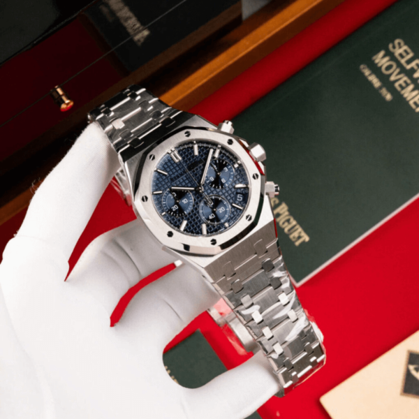 Replica Audemars Piguet Royal Oak 26240 Blue Dial - Image 2