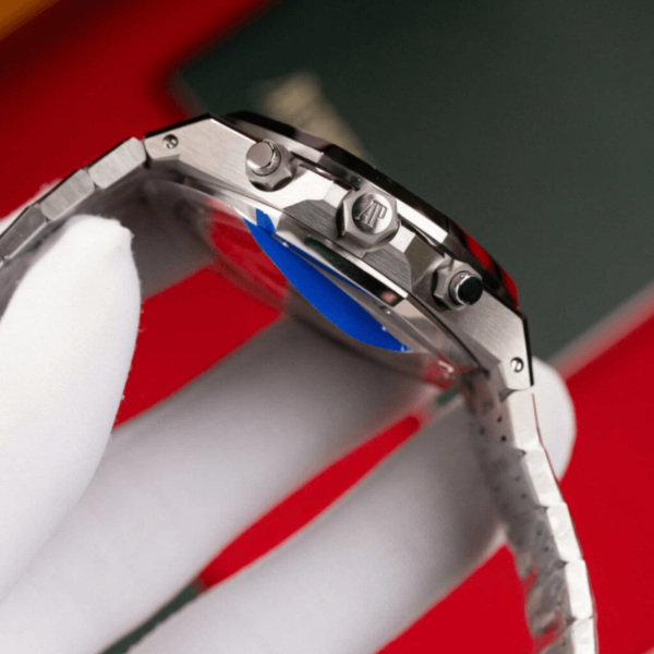 Replica Audemars Piguet Royal Oak 26240 Blue Dial - Image 4