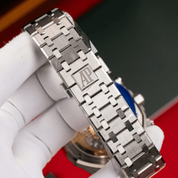 Replica Audemars Piguet Royal Oak 26240 Blue Dial - Image 7