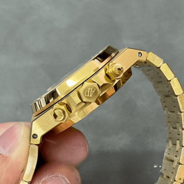 Replica Audemars Piguet Royal Oak 26331 Gold - Green Dial - Image 4