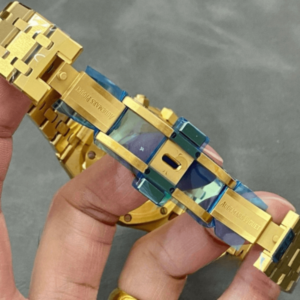 Replica Audemars Piguet Royal Oak 26331 Gold - Green Dial - Image 6