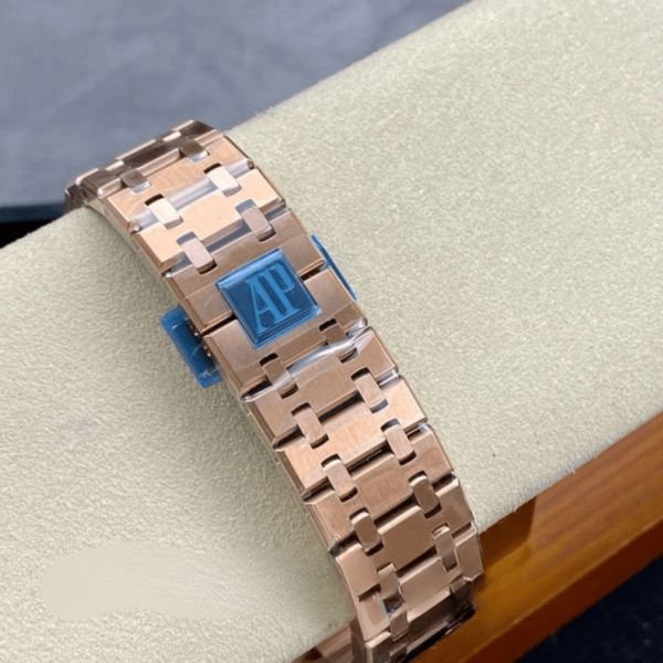 Replica Audemars Piguet Royal Oak 26331 Rose Gold - Blue Dial - Image 5
