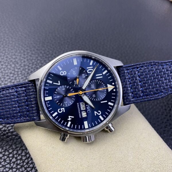 Replica IWC PILOT’S WATCHES 43MM Blue Strap - Image 3