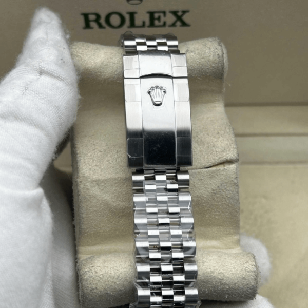 Replica Rolex Datejust Jubilee Roman Dial 41MM - Image 6