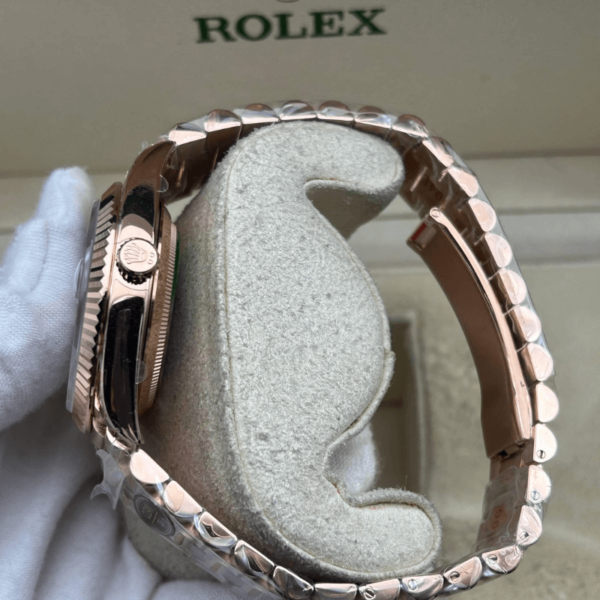 Replica Rolex Day Date Rose Gold – Green Dial - Image 6