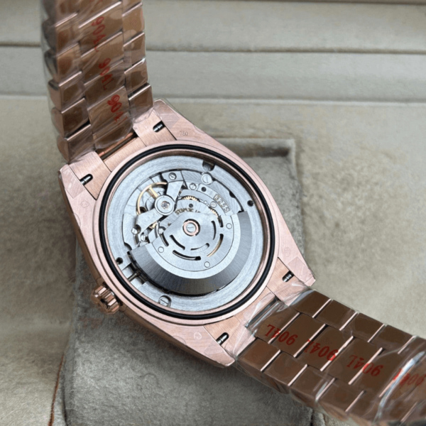 Replica Rolex Day Date Rose Gold – Green Dial - Image 8
