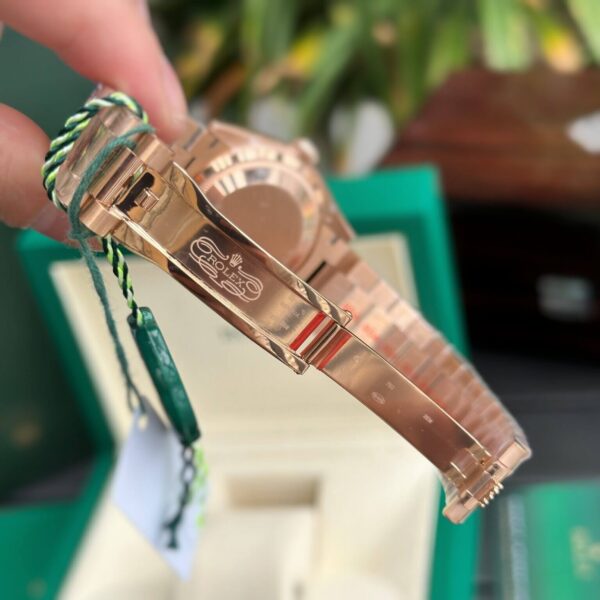 Replica Rolex Day Date Rose Gold – Chocolate Dial - Image 6