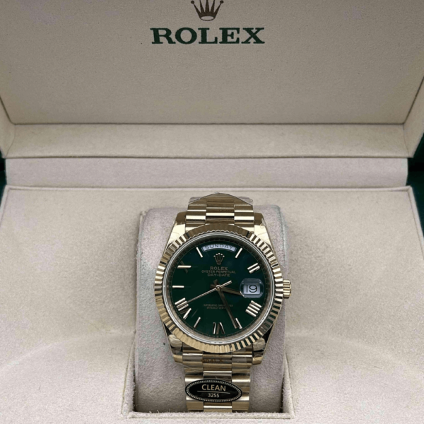 Replica Rolex Day Date Yellow Gold Green Dial - Image 2