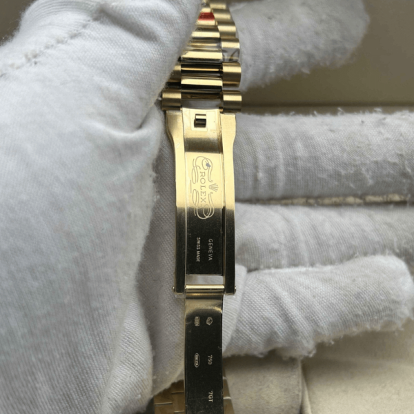 Replica Rolex Day Date Yellow Gold Ombré Green Dial - Image 8