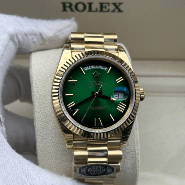 Replica Rolex Day Date Yellow Gold Ombré Green Dial - Image 5