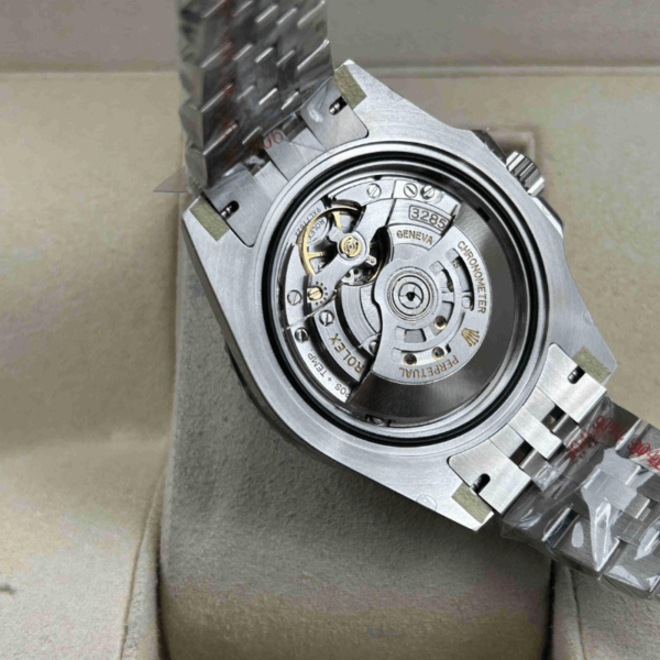 Replica Rolex GMT Master II Jubilee - Green & Black - Image 6