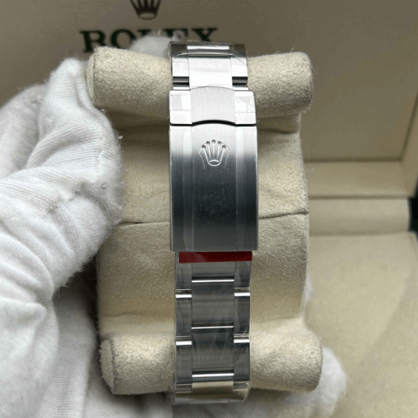 Replica Rolex Oyster Perpetual Orange Dial 41mm - Vibrant red - Image 6