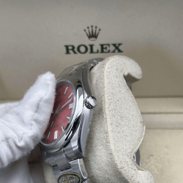 Replica Rolex Oyster Perpetual Orange Dial 41mm - Vibrant red - Image 3