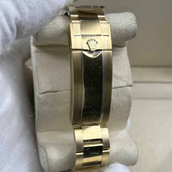 Replica Rolex Oyster Submariner Gold Black Dial - Image 7